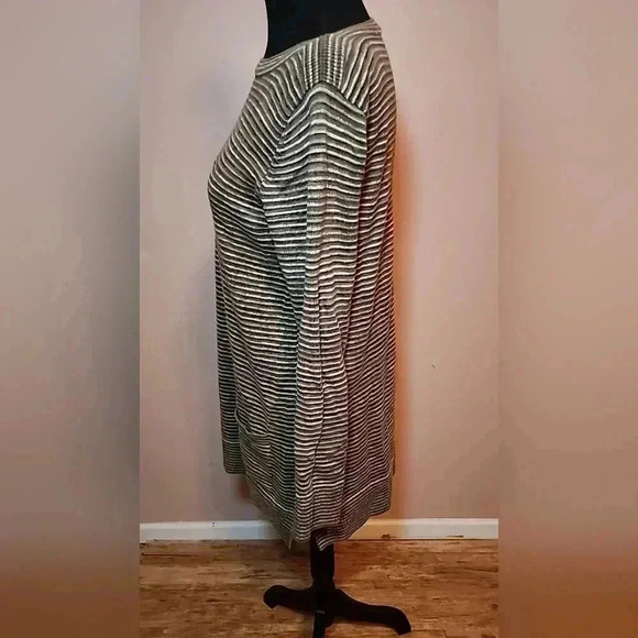 Eight Eight Eight Women's Striped Tunic Sweater EUC - Size Small/Medium (No Tag) - Picture 4 of 6